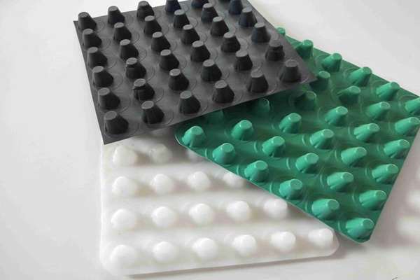 三维立体塑料排水板怎么做的