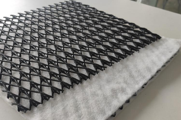 三维复合排水网在庭院排水中的铺设方法  第2张